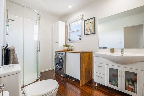 Photo of property in 241 Glengarry Road, Glen Eden, Auckland, 0602