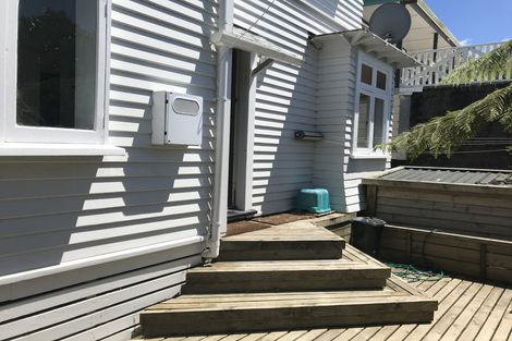 Photo of property in 15 Charlotte Avenue, Brooklyn, Wellington, 6021