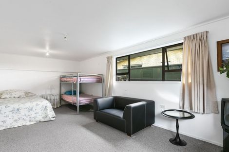 Photo of property in 60 Easther Crescent, Kew, Dunedin, 9012