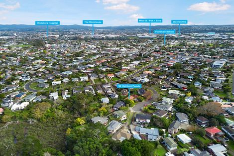 Photo of property in 2/5 Highlight Parade, Te Atatu South, Auckland, 0610