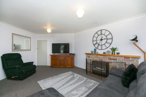 Photo of property in 26 Wallath Road, Westown, New Plymouth, 4310