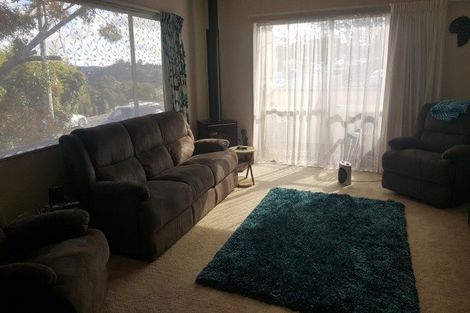 Photo of property in 2 Melia Place, Stanmore Bay, Whangaparaoa, 0932