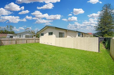 Photo of property in 31f Springs Road, Parakai, 0830