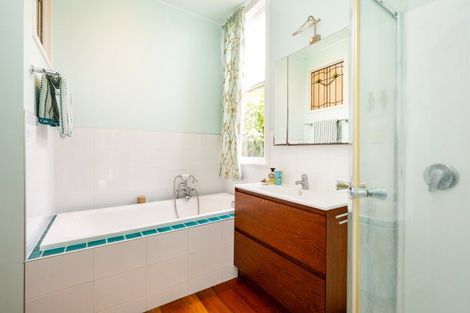 Photo of property in 7 Lincoln Road, Bluff Hill, Napier, 4110