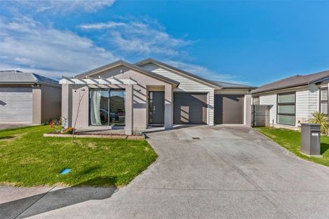 Photo of property in 15 Treestump Road, Takanini, 2112