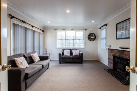 Photo of property in 118 Gloucester Road, Manurewa, Auckland, 2102