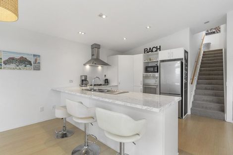 Photo of property in 11 William Bayes Place, Red Beach, 0932