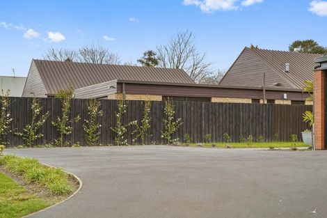 Photo of property in 10 Thurlestone Place, Burnside, Christchurch, 8053