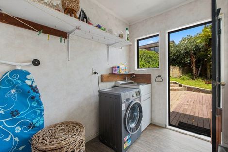 Photo of property in 129 Victory Street, Welcome Bay, Tauranga, 3112