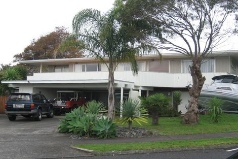 Photo of property in 15 Treeway, Sunnyhills, Auckland, 2010