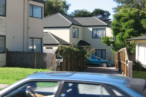 Photo of property in 165a Edgewater Drive, Pakuranga, Auckland, 2010