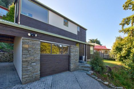 Photo of property in 19 Wye Place, Fernhill, Queenstown, 9300