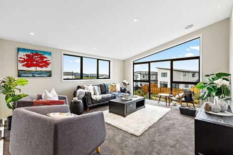 Photo of property in 39 Craigs Way, Hobsonville, Auckland, 0616