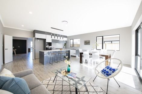 Photo of property in 29 Ballindrait Drive, Flat Bush, Auckland, 2019