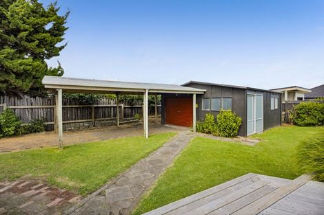 Photo of property in 9 Pohutukawa Drive, Opunake, 4616