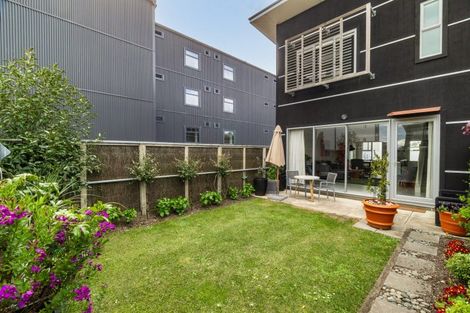 Photo of property in The Terraces, 37/9 Humber Street, Pandora, Napier, 4110