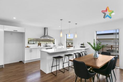 Photo of property in 17 Cresswell Place, Johnsonville, Wellington, 6037