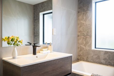 Photo of property in 70 Thomas Road, Flat Bush, Auckland, 2019