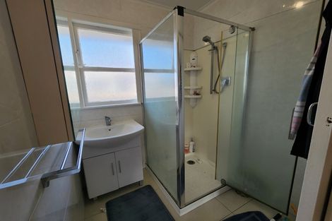 Photo of property in 1/5 Ti Rakau Drive, Pakuranga, Auckland, 2010