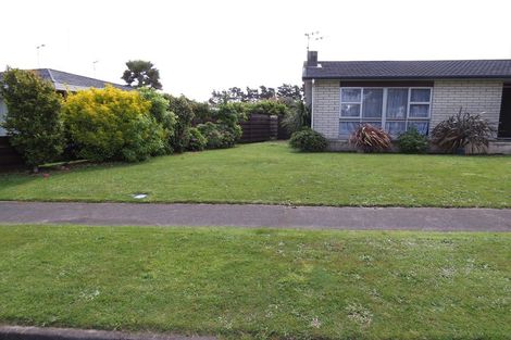 Photo of property in 43 Meadowbrook Drive, Cloverlea, Palmerston North, 4412