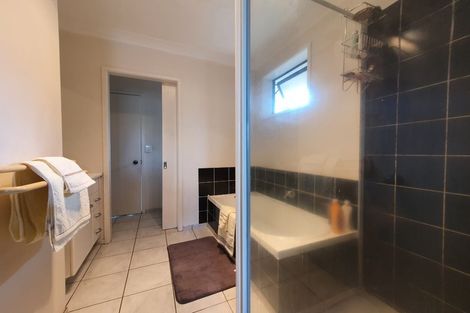 Photo of property in 96 Kamara Road, Glen Eden, Auckland, 0602