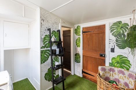 Photo of property in 18 Chaucer Road, Hospital Hill, Napier, 4110