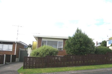 Photo of property in 15 Bank Street, Hillcrest, Auckland, 0627