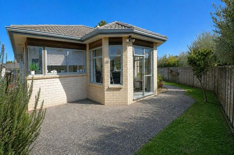 Photo of property in 4 Francis Skinner Place, Orewa, 0931