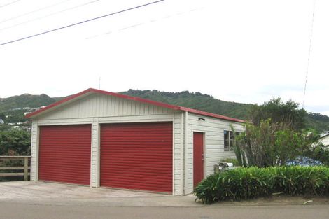 Photo of property in 25 Aplin Terrace, Ngaio, Wellington, 6035