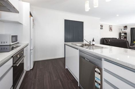 Photo of property in 12 Whitehouse Road, Titahi Bay, Porirua, 5022