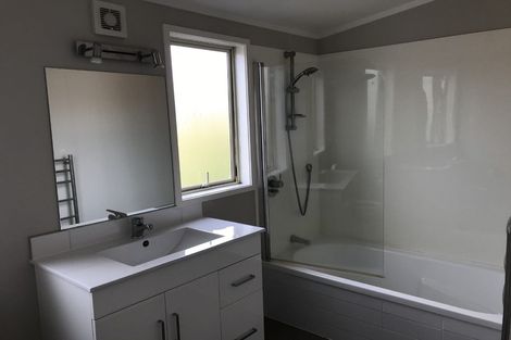 Photo of property in 1/42 Forrest Hill Road, Forrest Hill, Auckland, 0620