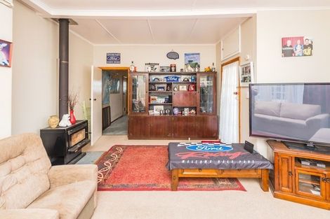 Photo of property in 16 Pukepapa Road, Marton, 4710