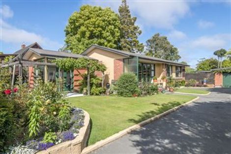 Photo of property in 5 Withells Road, Avonhead, Christchurch, 8042