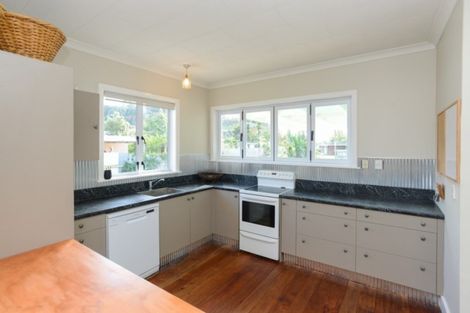 Photo of property in 20 Petane Road, Bay View, Napier, 4104