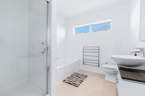 Photo of property in 18 Chateau Crescent, Rangatira Park, Taupo, 3330