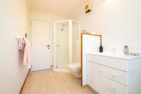 Photo of property in 20b Seapoint Road, Bluff Hill, Napier, 4110