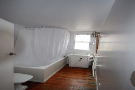 Photo of property in 168 Tasman Street, Mount Cook, Wellington, 6021