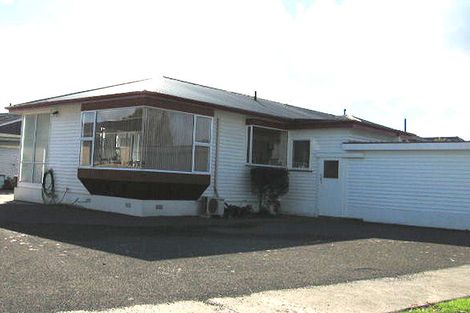 Photo of property in 343 Tremaine Avenue, Takaro, Palmerston North, 4412