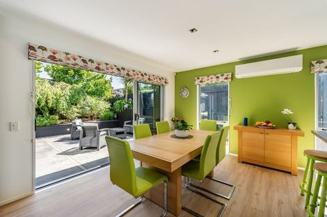 Photo of property in 8a Whitehouse Road, Titahi Bay, Porirua, 5022