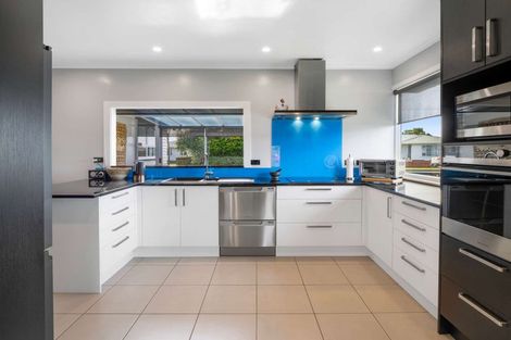 Photo of property in 16 Meadowvale Drive, Levin, 5510