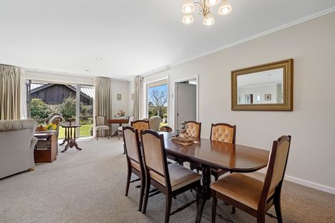 Photo of property in 12 Gleneagles Way, Waiwhakaiho, New Plymouth, 4312