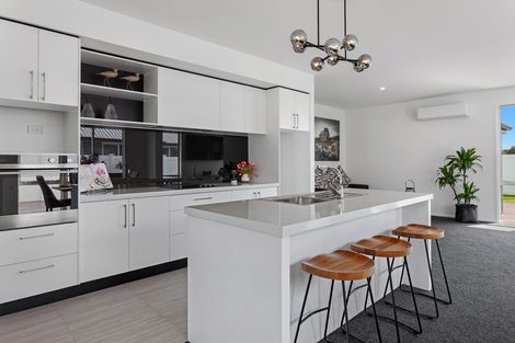 Photo of property in 13 Kakariki Drive, Coastlands, Whakatane, 3120