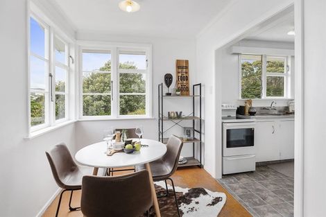 Photo of property in 25 Sievers Grove, Cannons Creek, Porirua, 5024