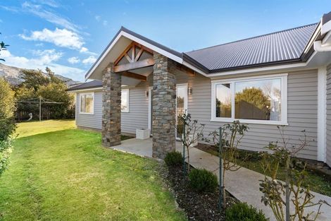 Photo of property in 22 Charles Court, Lake Hawea, Wanaka, 9382