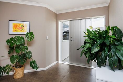 Photo of property in 5 Manhattan Court, Kelvin Grove, Palmerston North, 4414