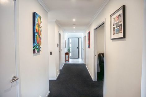 Photo of property in 87 Woburn Road, Woburn, Lower Hutt, 5010