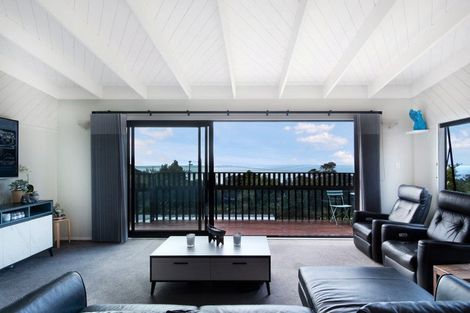 Photo of property in 91 Victory Road, Laingholm, Auckland, 0604