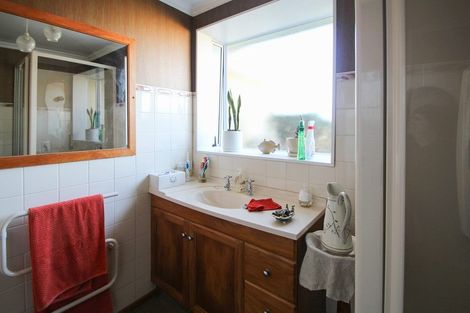 Photo of property in 11 Lismore Street, Oamaru North, Oamaru, 9400