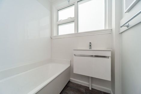 Photo of property in 48-50 Calabar Road, Miramar, Wellington, 6022