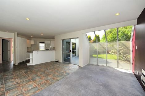 Photo of property in 29 Brockhall Lane, Avonhead, Christchurch, 8042